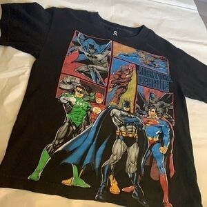 D. C. JUSTIC LEAGUE BOY TEE SIZE SMALL